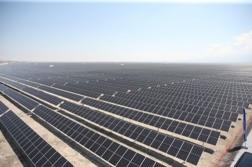قطار الإنجازات لا يتوقف.. تركيا تفتتح أكبر محطة طاقة شمسية في أوروبا